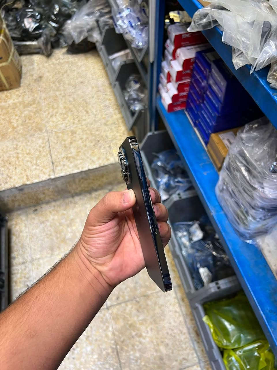 السلام عليكم

ايفون 13 برو فقط 

ذاكرة : 128
بطاريه : 100 مستبدل نوعيه مضبوطه 
شاشه : ثلاث خيارات 
نموذج : M 
فيس ايدي : شغال 
الجهاز انطيك ياه بس مبدل بطاريه ولبقيه كفاله على 
شرط

للاتصال : ***********
مكان موصل حي الفلاح
السعر 525 وبيه مجال ❤️
