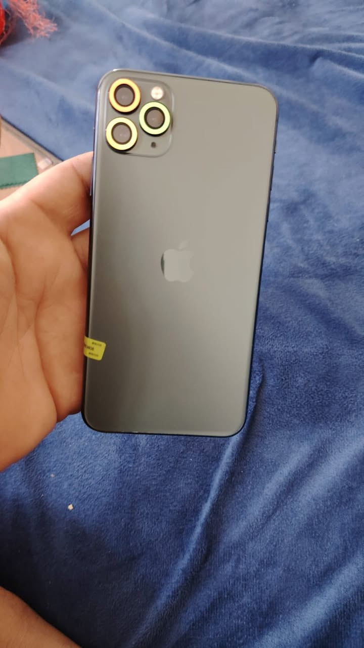 آيفون ١١ برو ماكس شرط النضافة كلها بلادي كارتونته ويا 
دبل سيم بطاريه 91 سعر 380
شراي اتصل عل رقم ***********
