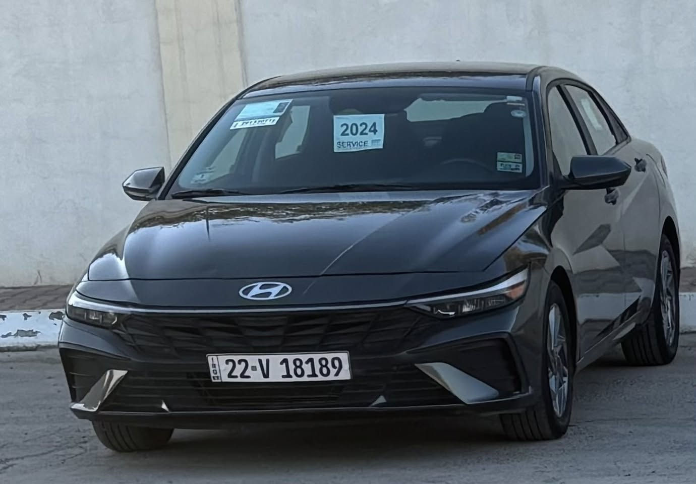 سلام عليكم الانتره موديل 24وارد امريكا سياره كلين بدون صبغ فقط دعاميه بدون يرباك بدوان دواخل ماشيه 14ميل سياره نص مواصفات  لون نفطي سياره جديدا راداد امامي وجانبي بصمه تشغيل عن بعد شاشه متصله دجتل سياره بسمي تريد تحويل تريد وكاله اني حاظر مكان سياره بغداد الكرخ الاتصال فقط على رقم ***********
