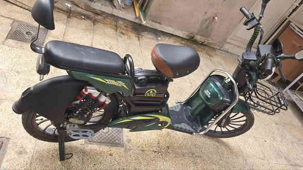 دراجه شحن للبيع موديل 24 نضافه فول سعره ٢٠٠ وبي مجال عيبه بطاريه ضعيه يعني يحتاج والشاشه يقرا غلط كركوك ***********
