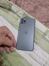 آيفون ١١ برو ماكس • ٢٥٦ • بطارية ٧٧