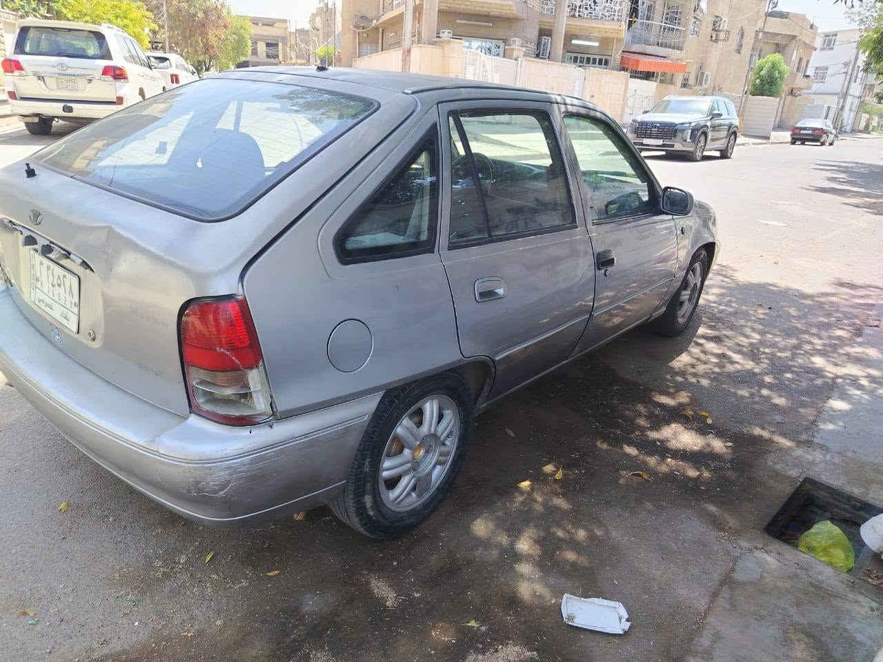 دايو هاچباك موديل 1996 
سياره كير عادي  محرك بحاله جيده سياره جاهزه السعر22ورقه  رقم بغداد مشروع وطني مكاني بغداد  اتصال ***********
