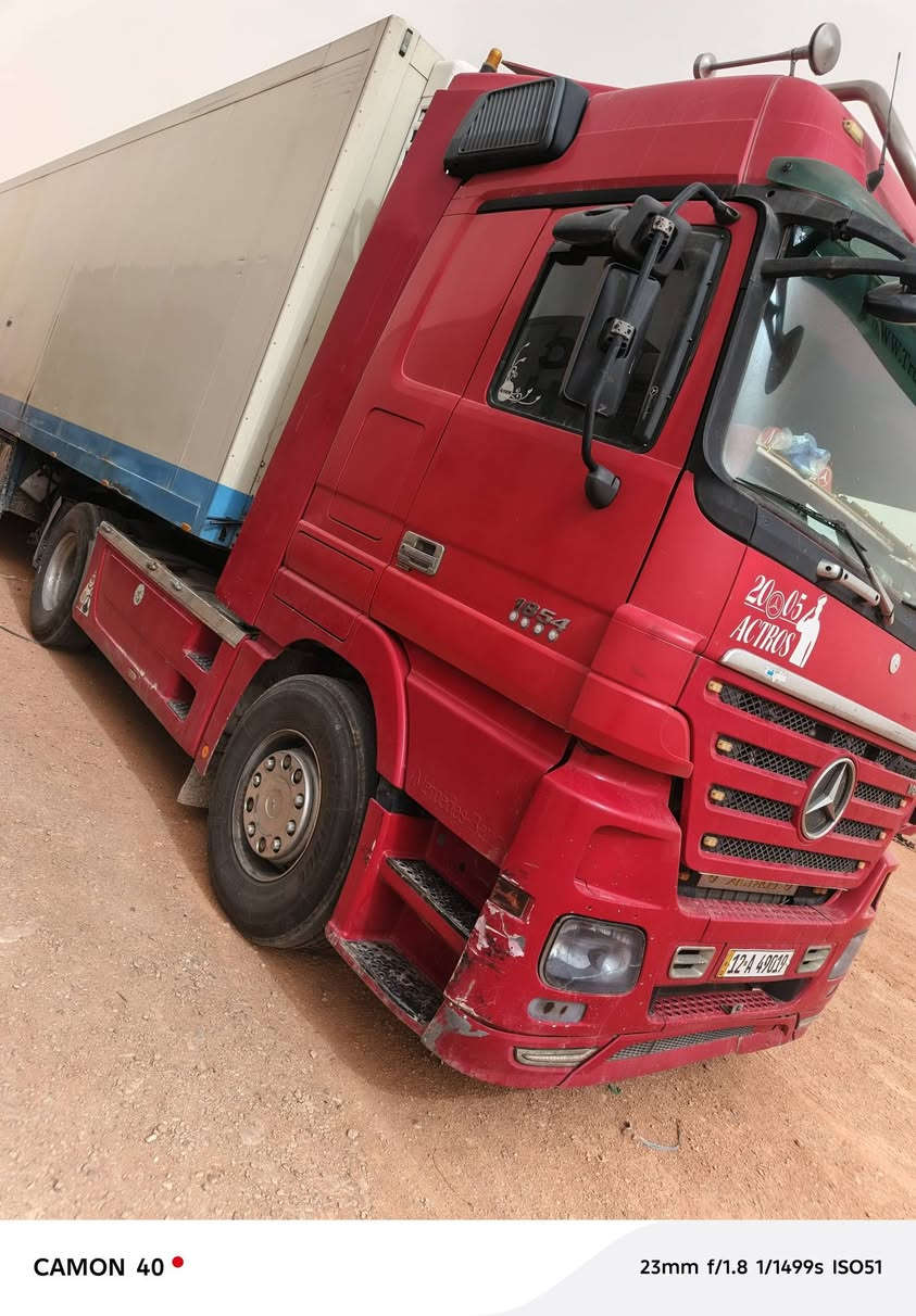 اكتروس MB2 حجم 54  جاهزة للشغل
براد شمتز  4محاور  محرك Sl200 

رقم نينوى انكليزي السنويه لل 29 باسم مره 

جاهزه من كلشي مضمونه  السعر 470 وبيها مجال ***********
