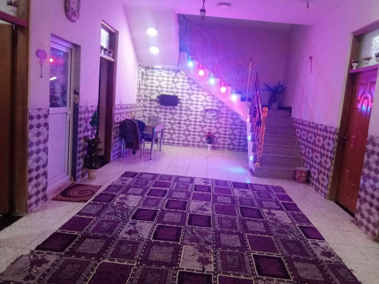 بيت 200 متر بالامين منطقه سكينه ***********
