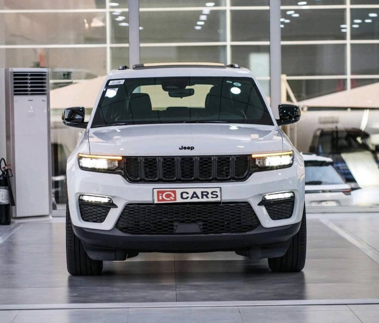 🔥 للبيع Jeep Grand Cherokee Altitude 2024 🔥
خليجي وكاله هارلم مغلفه ppf ضمان 10سنوات كل السياره 
مكفوله كفاله عامه ماشيه 10 فقط زيرو 
سيارة نظيفة جدًا وفخمة، استعمال خفيف وبحالة الوكالة ✨

✔️ فئة Altitude الرياضية  
✔️ محرك 3.6 V6 قوي واقتصادي  
✔️ شاشة كبيرة + Apple CarPlay  
✔️ كاميرا + حساسات + رادار  
✔️ داخلية جلد سوداء فخمة  
✔️ جنوط سود وBlack Package  
✔️ دفع رباعي  
✔️ تبريد وتدفئة مقاعد  

📍الموقع: بغداد  
📞 للاستفسار مراسلة خاص
***********
