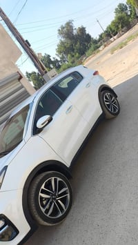 كيا سبورتاج موديل 20 للبيع خليجي بها ضربه بالباب مال السائق  السعر 195...