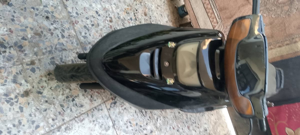 سلام عليكم دراجه  فراشه فضائي للبيع
سعره 125
وبيه مجال 
وبيه عطل واحد بس بوشه 
للستفساى على هاذه رقم 
(***********)
