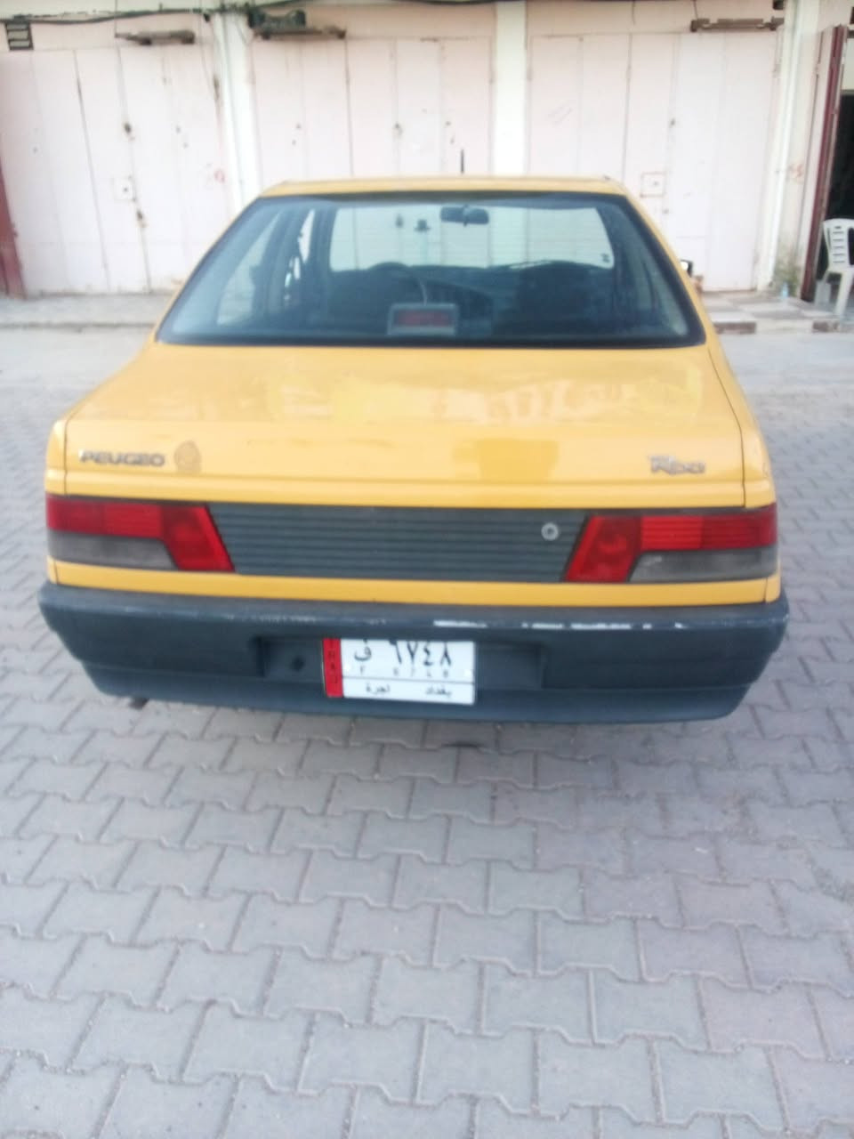 بيجو روا نضيف 2009 كله بشرط
***********
