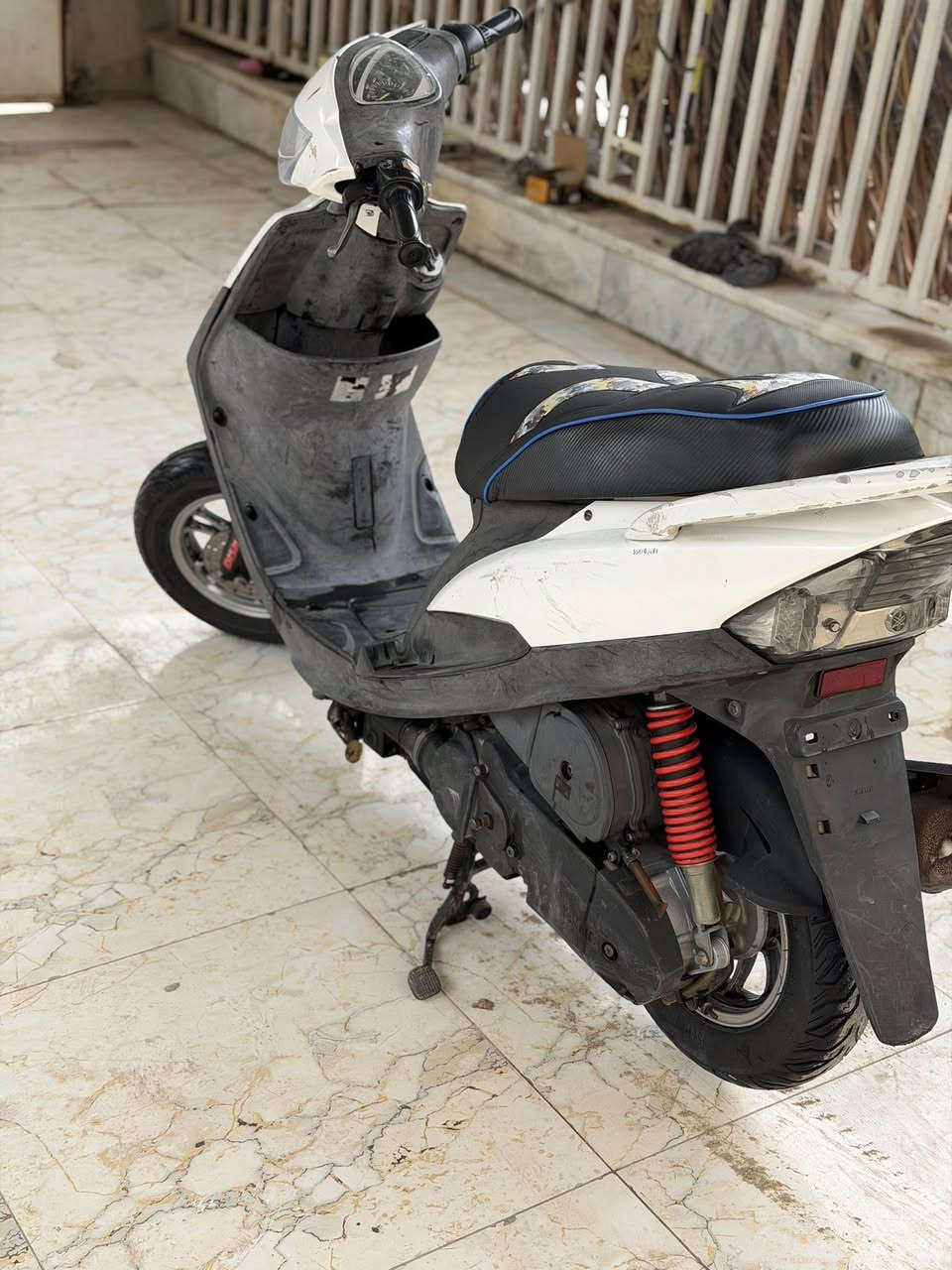 السلام عليكم دراجة ماكس عدله نضيفه برغي ما مفتوح بيه، رمبه توه نازله من الحاويه ختم واحد السعر خاص  0776378689
البصره/ قضاء المدينه


**إذا كنت صاحب هذا الإعلان وتريد حذفه لأي سبب، رجاءا أرسل رسالة إلى الدعم الفني**