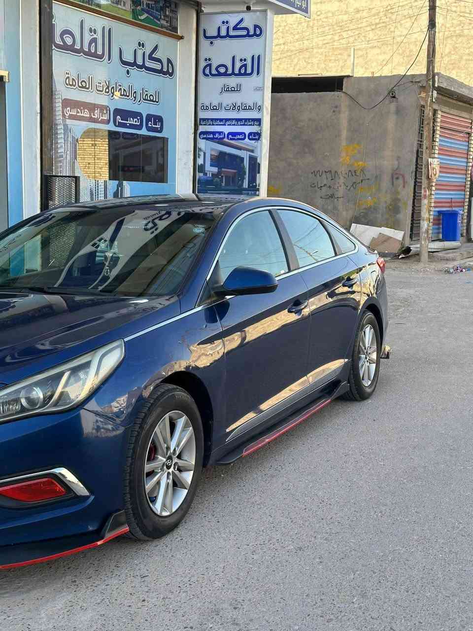 سوناتا موديل 16فئه Sمكينه معلايه يعني دير بانزين عادي وتبريد وكبس ماعليها شي ولا قطره دفانز تبريد مجمده السياره كلين بدون حادث بس بنيد مرشوش منل جراد كومه مواصفات بس مابيه اعدد ولجداده شوفت العين مكاني بغداد سعرها 125مجال حك الجيه كلش بصيط***********
