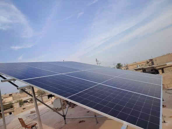 يسرنا في #مركز_دجلة_للطاقة_الشمسية 
ان نقدم لكم عملنا اليوم في صلاح الدين قضاء بيجي بقدرة 16 امبير نهارا و16 امبير ليلا.
لبيت الاخ ابو عمر.
مكونات المنظومة.
الواح لونجي 615 واط عدد 8
انفيرتر كرواط 6 كيلو واط 
بطارية هيثيوم حجم 16 كيلو .
مع كافة الملحقات والقواطع والاسلاك .
للاستفسار الاتصال 
***********
***********
عنواننا//
صلاح الدين تكريت القادسية الشارع العام 
الانبار الرمادي شارع 60
