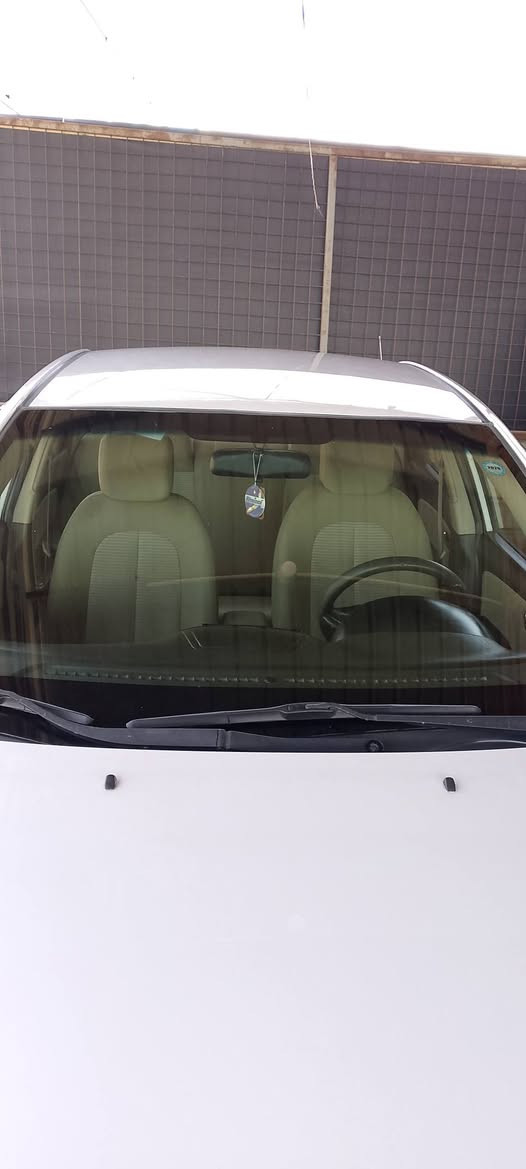 السلام عليكم النترا موديل ١١ شماليه رقم وسنويه وهزه جديده لحد ٣٠ مكينه ١٦٠٠ بسم عربي من بغداد السياره جاهزه من كلشي خير من الله بيها صبغ باب السايق ولدوسه فقط كما موضح بالسونار السعر ١١٥ العنوان واسط قضاء الصويره الاتصال ***********
