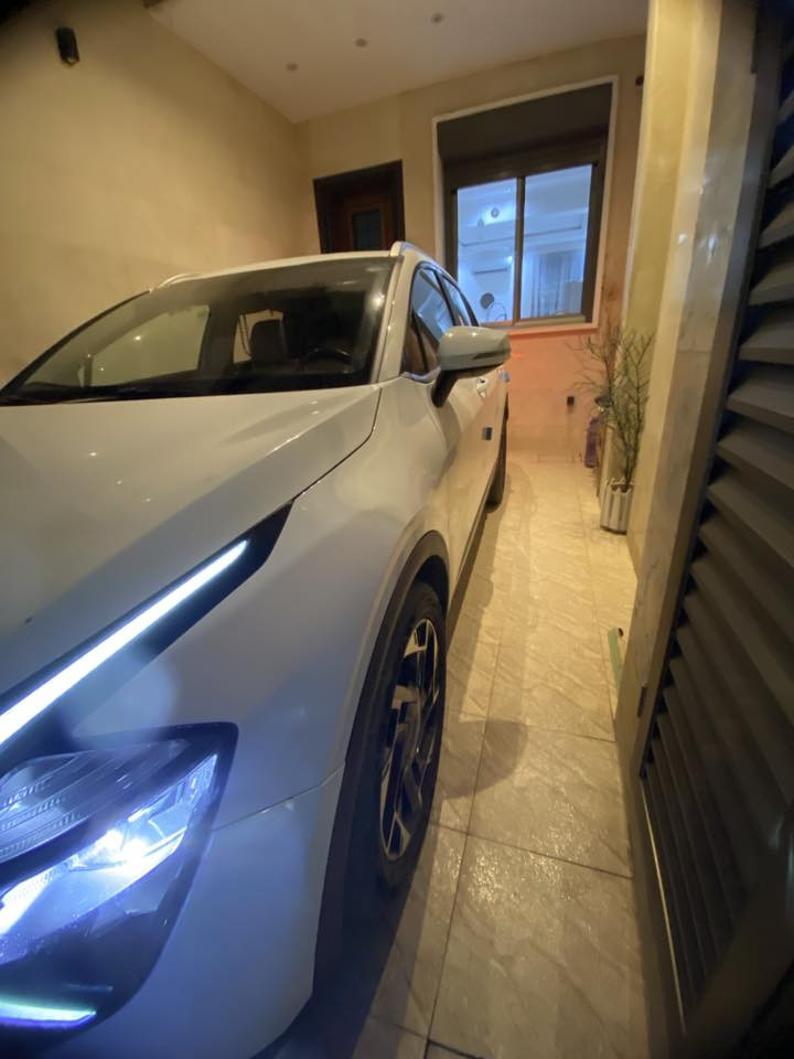 سبورتج خليجي 2023
ماشيه 30 الف كيلومتر باسمي تحويل مباشر رقم اربيل الدولي السيارة كفاااله عامه من كلشي
مواصفات السيارة 
مري شفط
بصمه وترحيب عند الاقتراب من السيارة 
كرسي كهرباء 
كراسي تدفئة 
جنطه خلفيه كهرباء
ستيرن تدفئة 
رادارات جانبيه
حساسات اماميه وخلفيه 
كامره خلفيه
اوتو هولد توقف ذاتي
شاحن موبايل وايرليس
نضام نزول منحدرات
نضام تشغيل السيارة عن بعد
ويل كب حجم 19
لايتات زنون
محرك 2000 دوش سعرها 225 قفل من الاخير
للاستفسار اتصل على ***********
