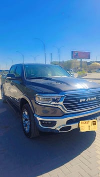 دوج رام لارامي للبيع موصفات مري قلاب ونقاط عمياء .كشنات جلد حساسات  خل...