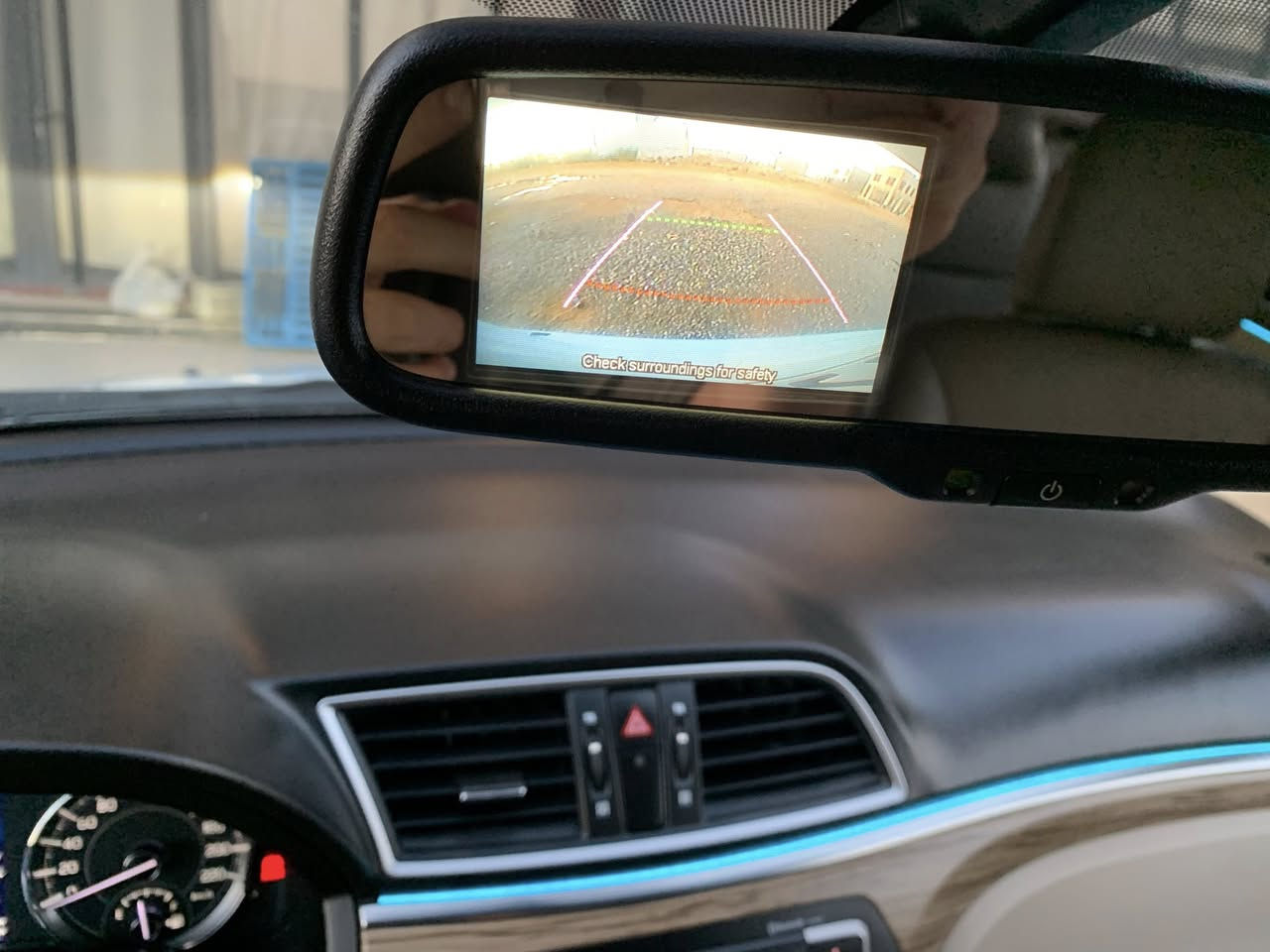 ‎ سوزوکی سیاز  یابانی ٢٠١٩
زۆر خاوینە  قەپاخ سندوق بستاک چا ملغ بستەک بۆنیت صبوخە بێ دەعم بێ ئێرباگ 
٦٣ مایل رۆشتوە
فوول مواصەفات 
بەسمە دەرکە بەسمە 
ئاوێنە شەفت 
٤ جام کارەبای لایت لید زینۆن بیلاد  
بلاجکتۆر 
کامیرە حەساس
دژە خلیسک 
تەبرید مەرکەزی 
لایت auto 
ناو جلد و فۆرمیکە 
بلوتوث
تەحدید سورعە 
بەگلایت لید 
گێرو مەکینە بە شەرت. 
سەنەوی نوێیە تا ٢٠٢٧  بە ناوی خۆمە 
پێشو پشت توندو تۆل هەموی نوێیە بێ تەقەو رەقە   
سعر١١٠ مجالەکی کەم
٢ وەرەقە غرامەی لەسەرە دوای معامەلە دەگەرێنمەوە

0750 7245924
