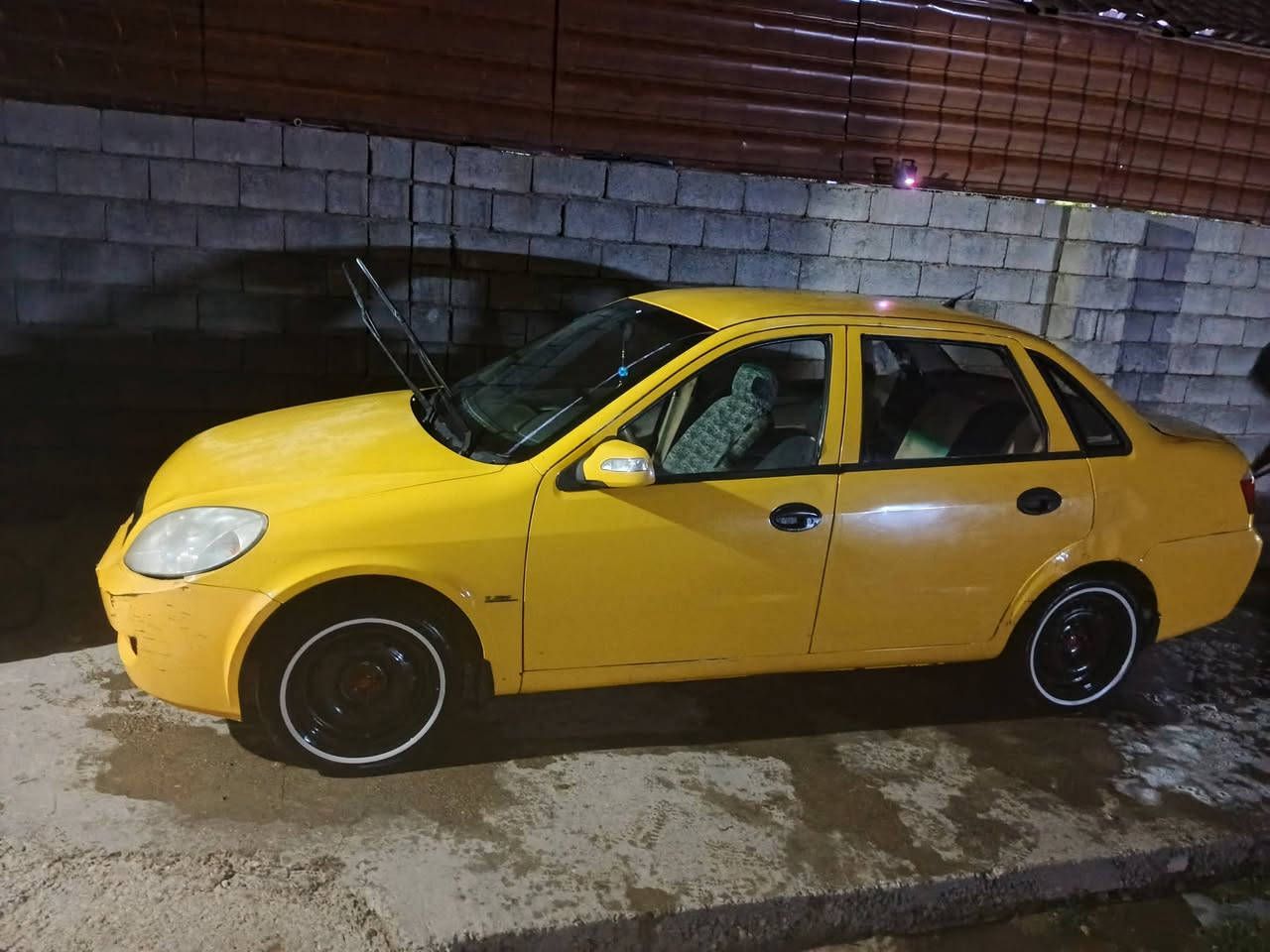 السلام عليكم ليفان 2009 رقم بغداد انگليزي مكفولة ماعدى طخات بسيطة تخم تاير مكينة كورلا 90 گير عادي سيارة حلوة وجاهزة الاتصال ***********بغداد البياع
