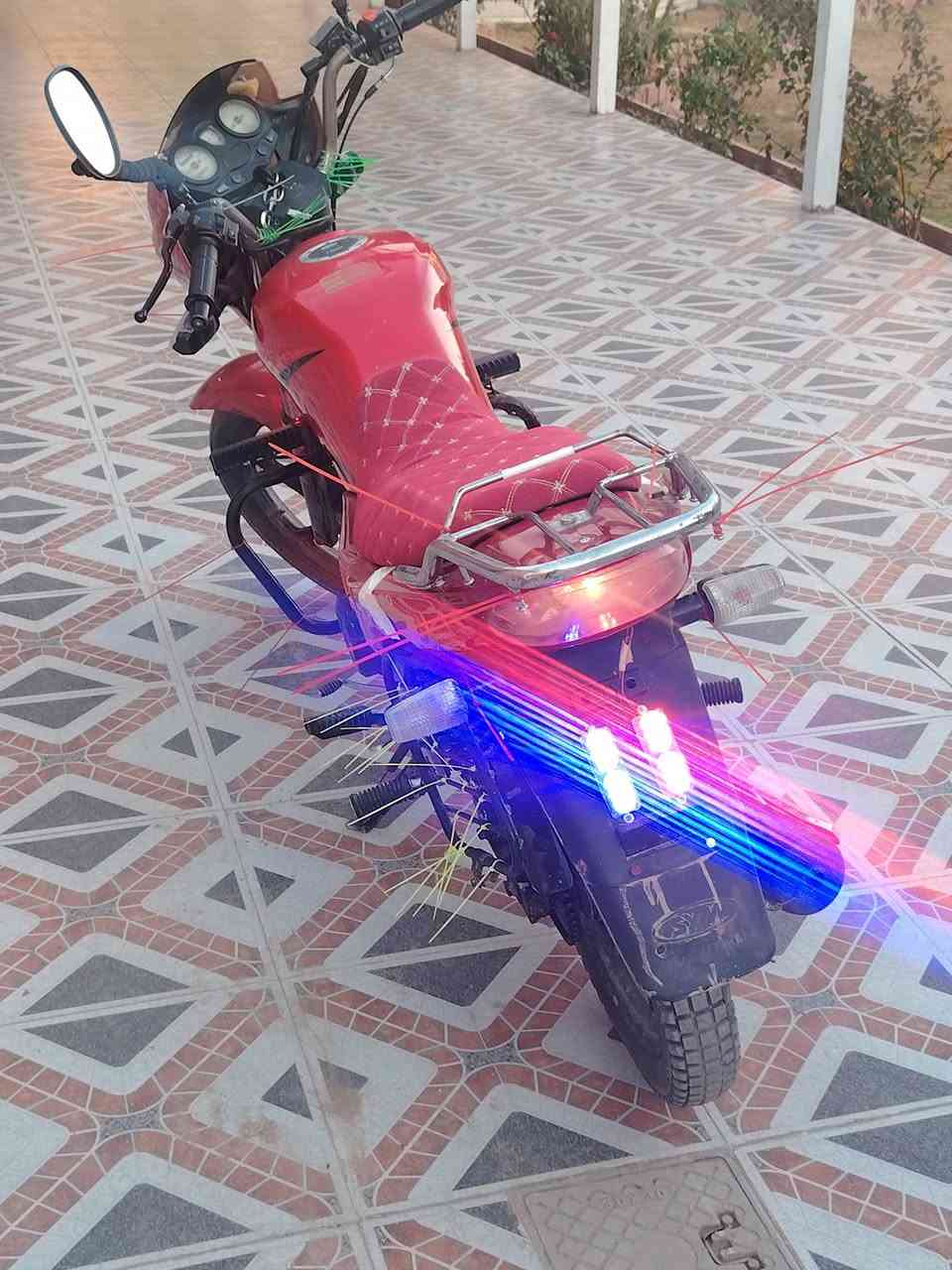 السلام عليكم موطور سايم كير 20017للبيع ماطور حيل نظيف كير محرك نشاط كله فول العنوان الرمادي الزراعه السعر 700 وبي مجال للاستفسار رقم الهاتف ‏‪***********‬‏ وبي واتساب موجد على الخاص
