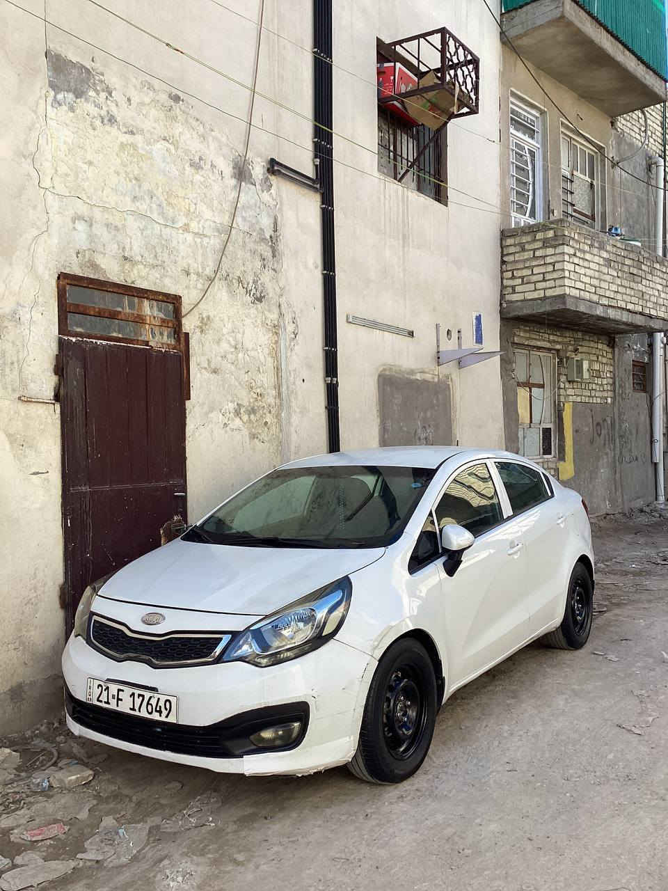 السلام عليكم كيه ريو وارد خليجي محرك 1.6 فول مواصفات تحكمات استيرن مري شفط اشاير مري. ECO اقتصادي محرك او كير خير من الله تبريد ثلج سعرهه ٩٠ ورقه بيهه مجال قليل لشراي ***********
