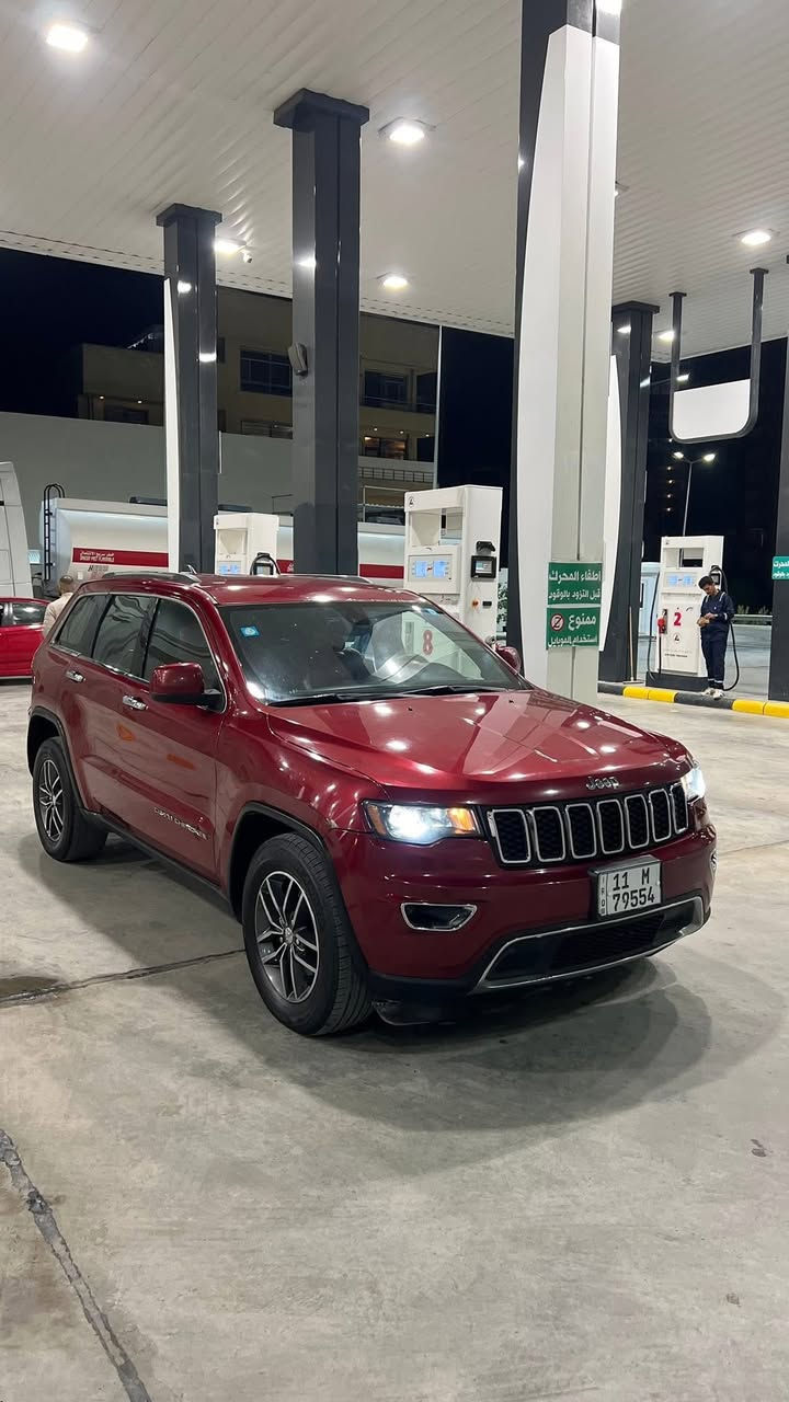 جيب ١٤ لاريدو صبغ حزام وسونرها  بدون ايبراك بدون شاصي والغد منشور وحادثها هم رقم بغداد ب اسمي 139  مستعجل على بيعته  
 ***********
