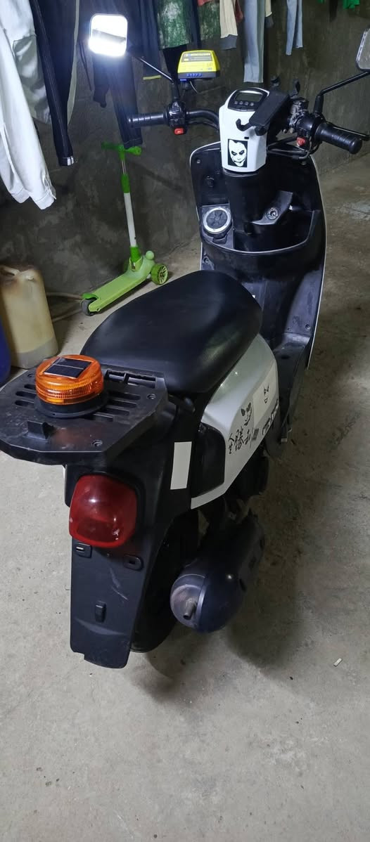 السلام عليكم 
ماكس بوليسي مالـ رمبة برغي ما مفتوح بيها لا اتعبك ولا تعبني جيب وياك فيترية وفحص ... المكينة بلاد كفراتها بلادد

رايدها 700 الف 

مكاني الزعفرانية شارع الكهرباء 

ما متواجد خاص 

***********
