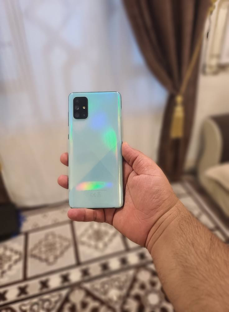 هاتف Samsung A71
نسخه الشرق الاوسط 
دبل سيمكارت 
نظافه عاليه تقريبا 95% 98% 
الهاتف بدون ملحقات فقط جهاز
كفاله من اي عطل 
للبيع 175 الف 
مكاني بصرة / خمسه ميل 
*********** البصرة, العراق
