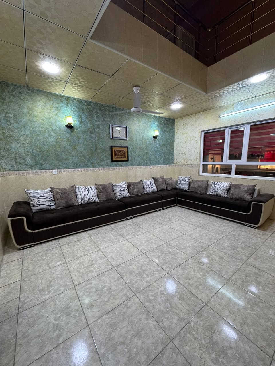 سعر :- ٩ دفاتر  بها مجال 
منزل مقابل حديقة 🪴🪴￼ للبيع في حي  #هفالان  ‏(مركز المدينة  اربيل) 
 خانوو بەرامبەر سەوزای 🪴🪴  بۆ فرۆشتن لەگەرەکی  #هەڤاڵان   
مساحة:- 100متر
  يتكون من :-
 مطبخ 
هول
 صحيات 
3 غرف نوم
البيت #طابو يسجل بأسم اي شخص يحمل الجنسية العراقية 
‏📍موقع البيت:-هفالان قريب عل سايدين منارة ￼ ￼ 
  —————————————
‏ للاستفسار 
كورك ***********📞
اسيا ***********📞
—————————————
📍موقع عقارات جميل:- اربيل هفالان خلف مطعم باب الحارة 
 https://maps.google.com/?q=36.194012,44.049461
—————————————
