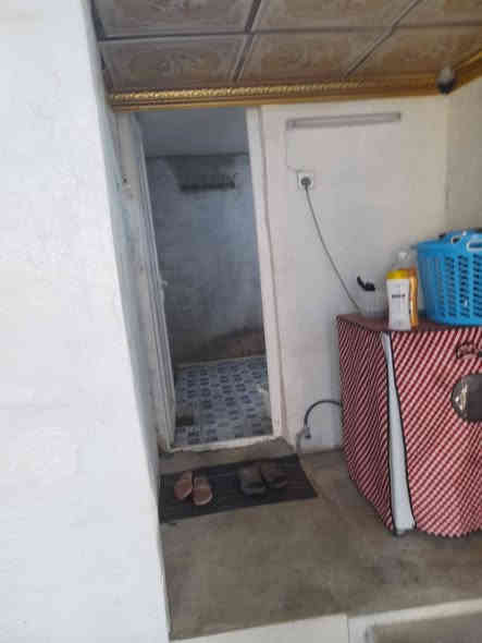 يعلن مكتب ابو يحيى لتجارة العقارات في محافظه كركوك قضاء الدبس  عن بيت   في حي الشهداء الجديدة مساحته ٣٨٠ متو قريب على بيت عميد خالد  المنطقه كلها خدمات تبليط  ماء كهرباء  كما  موضح بالصور أدناه 👇👇👇👇السعر على الخاص  ومناسب   وبي مجال    للتواصل عبر الأرقام التاليه
*********** ابو يحيى
***********
*********** يحيى الحمداني ابو عبدالله
   ( التوفيق من الله و للجميع)
ملاحظه دوام المكتب من الساعة التاسعة صباحا لغاية الواحدة ليلا للتواصل على الأرقام المذكوره اعلاه ☝️☝️☝️
