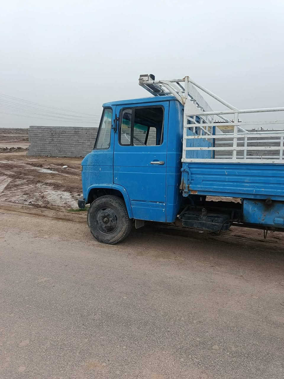 مارسدس للبيع موديل 80
رقم نكليزي بس عل ستلام لوحات
سعر40وبيها مجال
العنوان ميسان
***********
