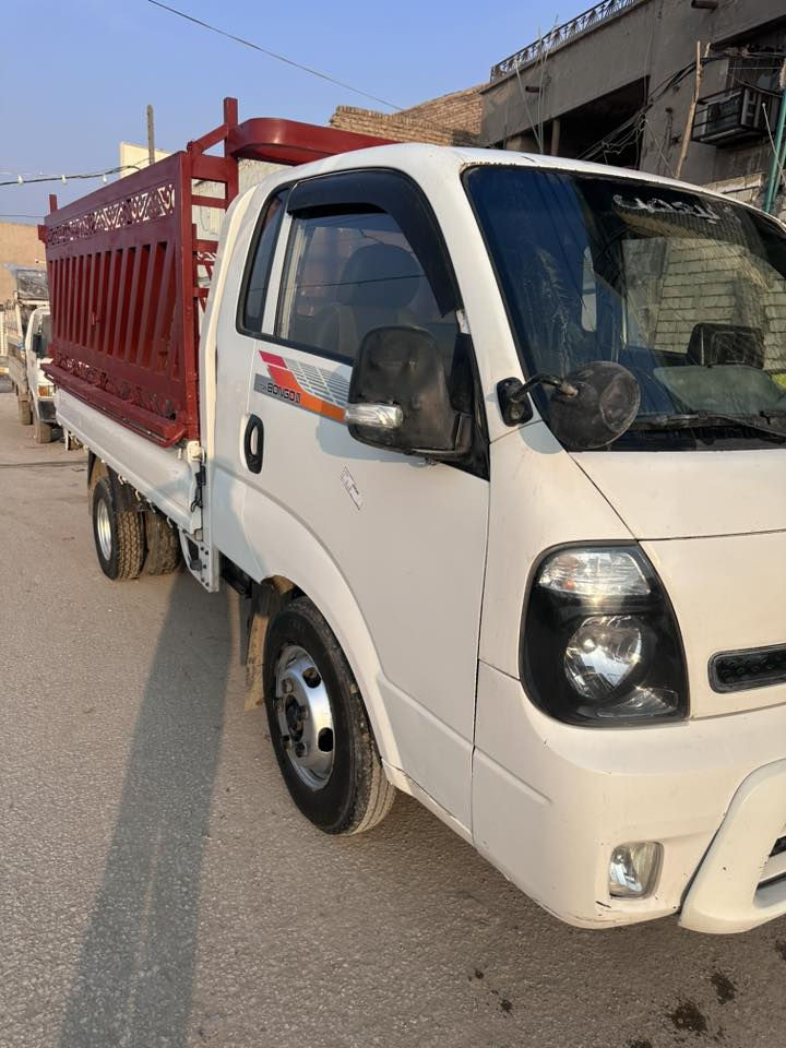 سلام عليكم كيه مسكر 
السياره مكفوله كفاله عامه 
مديل 17 رقم بغداد تحويل ثاني يوم 
مكينه كير اكسن كفاله 
تحويره 14 ستد 27 
مكان بابل سده 
السعر 28 
***********
