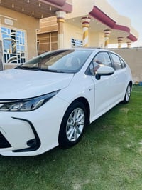 تويوتا كورولا هايبرد 2025 شكل الخليجي فول مواصفات ماشيه22الف محرك 1800...