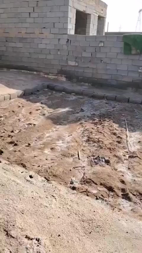 السلام عليكم 8 دونم  زراعيه عقد 17 وبيتين تقاطع النهران مقابيل اسواق القمه ***********
