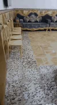 #عرض_للـبـيـع 
دار سكن للبيع مساحته ( 144 م ) واجه ( 12 م * 12 م )
طابقين بناء حديث  طابوق 🧱 
وكما مبين بالصور ومقاطع الفيديو
العنوان : بغداد- ابو غريب- خرنابات- قرب أسواق العبودين
السعر 135 مليون وبي مجال للشراء الجاد 
للأستفسار أكثر يرجى الاتصال على الارقام التاليه: 
***********
***********
