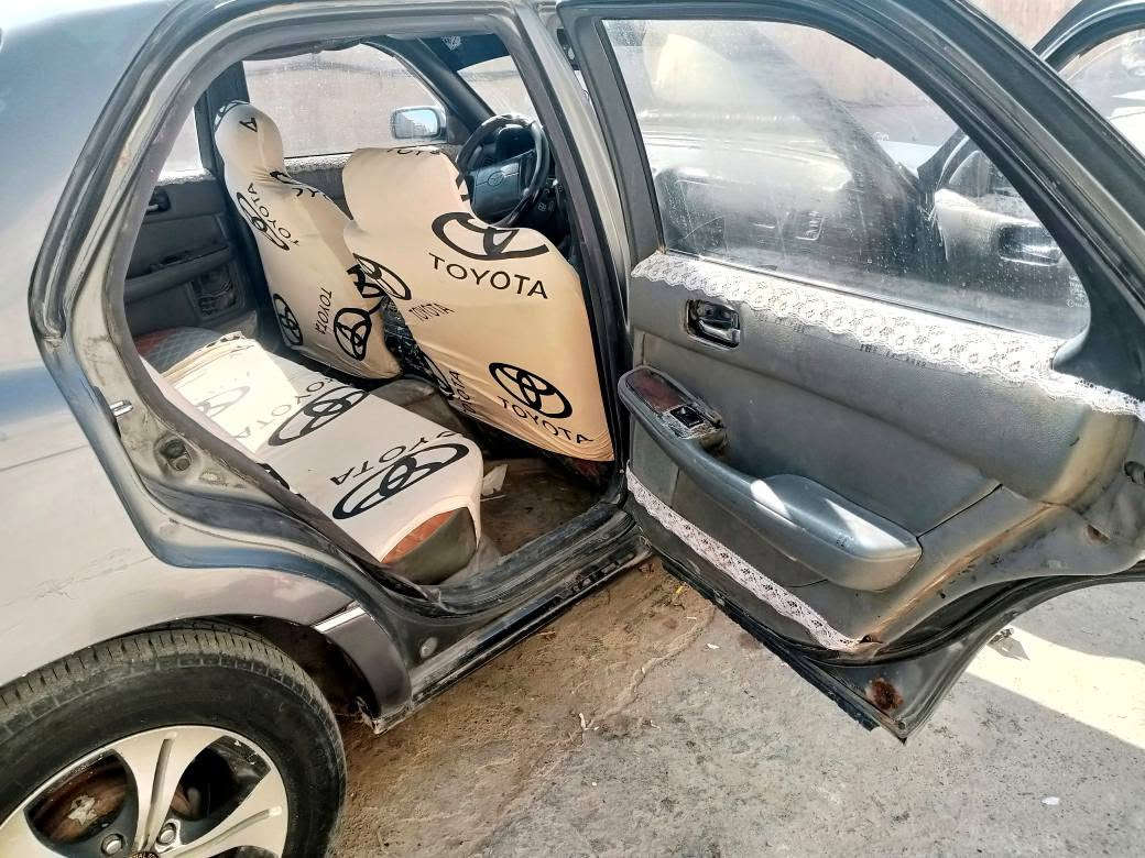 السلام عليكم من رخصه الادمن سيارة تيوتا كراون موديل 96 سيارة جاهزه تخم تاير حداديه جديده تبريد ثلج مكينه وكير كفاله السعر 35 وبيها مجال بيع او مراوس الرقم ***********

