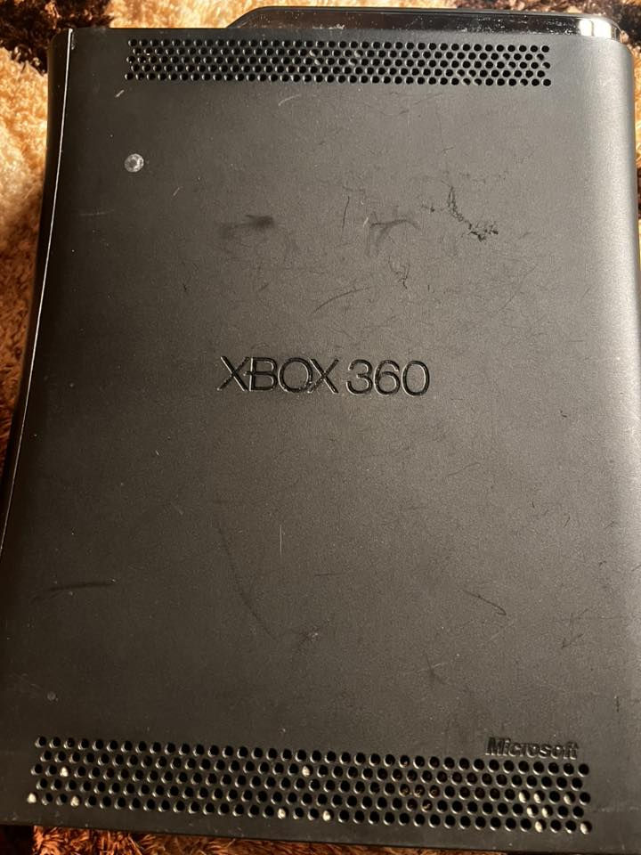 السلام عليكم سوني اكس بوكس 360   مع يدتين   شغالين  السعر 80 قفل   بي بيس 2013/2017/2023 مكاني موصل حي الصديق  رقم ***********
