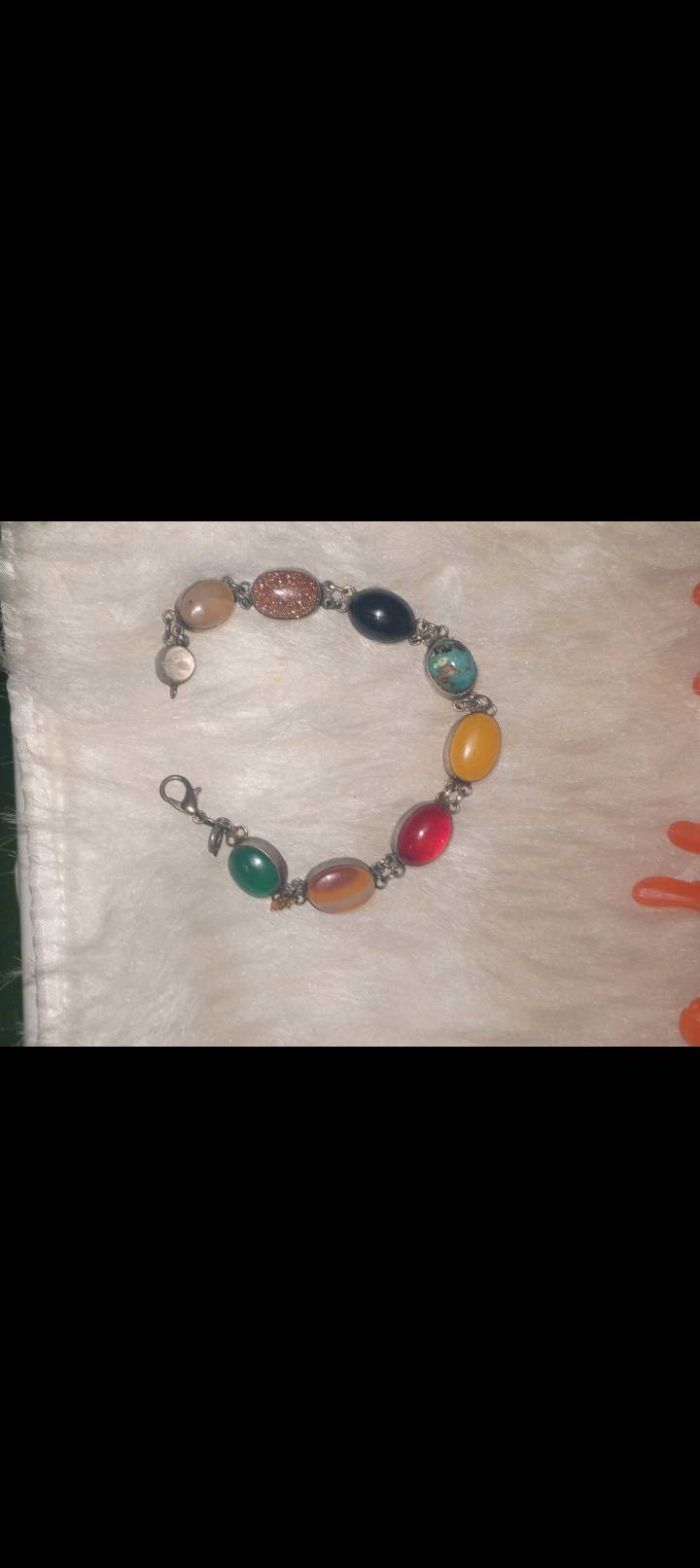 البيع خواتم قديمه فضه عيار 925 حجز اصلي فعال سعرالف25 قفل وذا شلع تريد علا الف 20مناسب فقط شراي يتصل علا رقم*********** او يجي  خاص من رخصه الادمن المحترم وافق ربي يرزقك انشالله باب رزقي اذ مكان بغداد توصيل ماعندي بيع مفرد وشلع