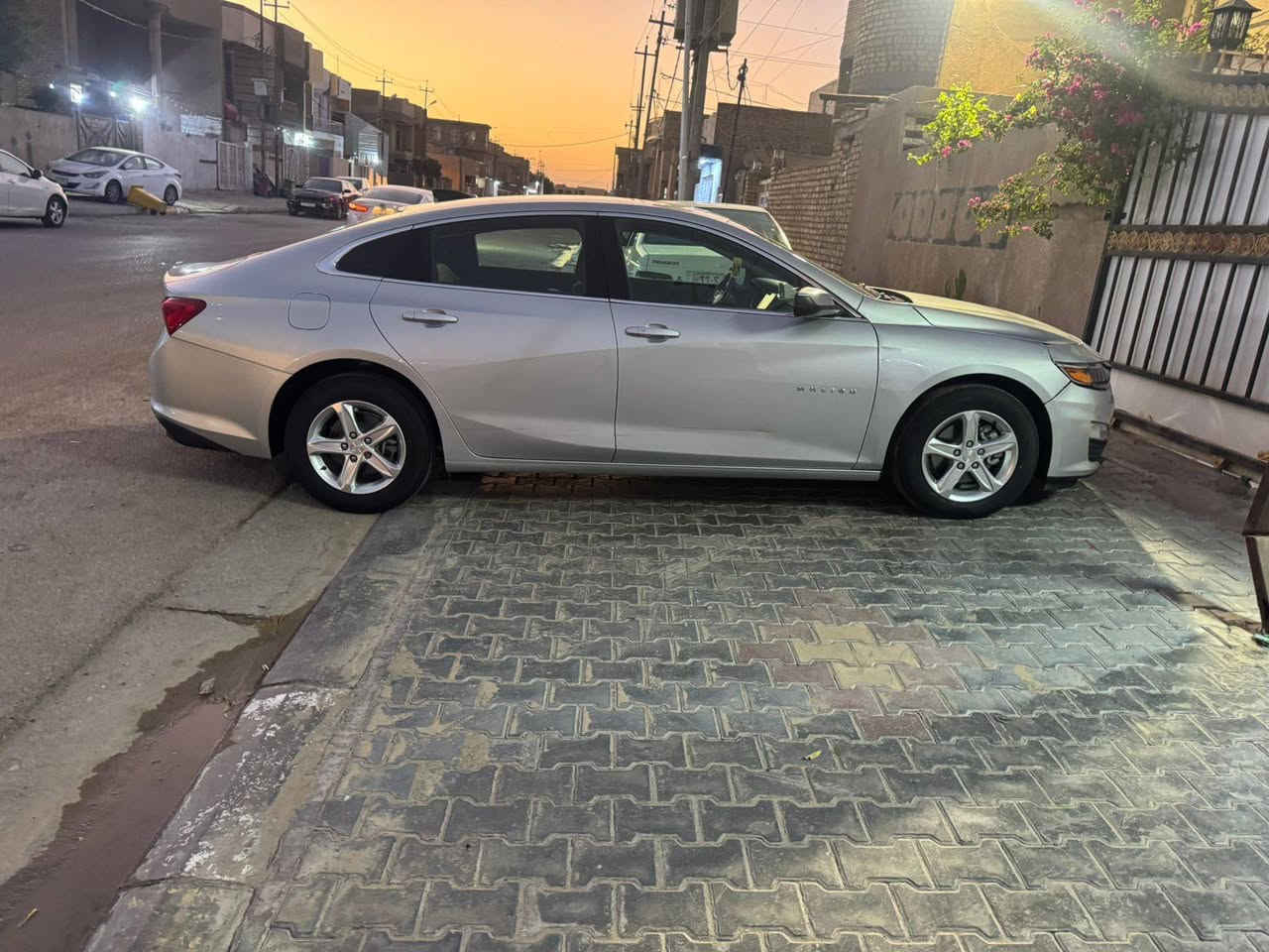 سلام عليكم ماليبو مديل 21 واسط معوقين سعره 115 وبيه مجال  حادثه بنيد وجاملغ سياره جاهزه مكانه بلكوت وذا اكو مراوس عادي
***********
