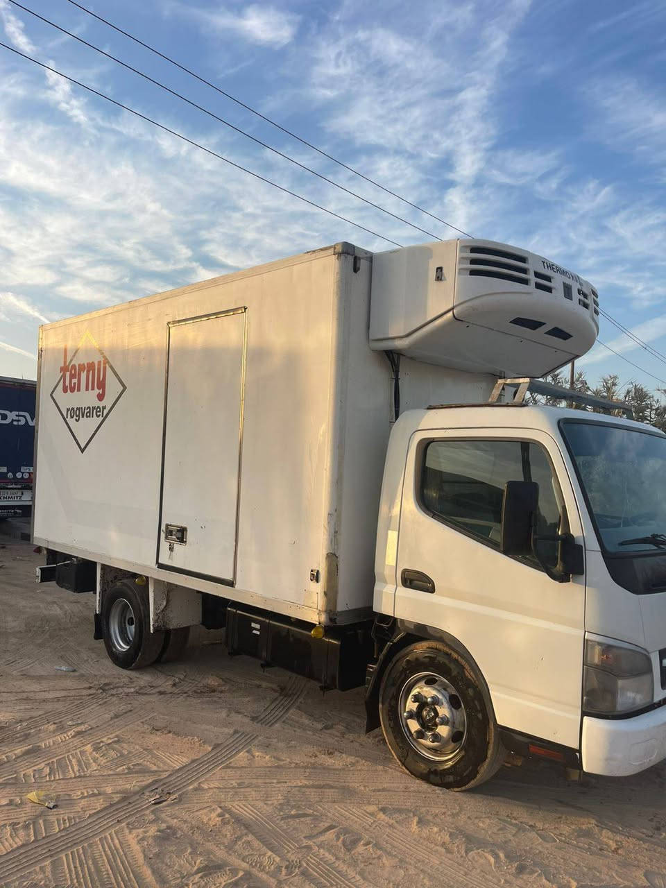 كنتر براد موديل ٢٠١٦ طول ٤ ونص رقم بغداد جهاز ثرموكنك السعر  ٢٥٥ مكانه بالبصره
*********** 
***********
