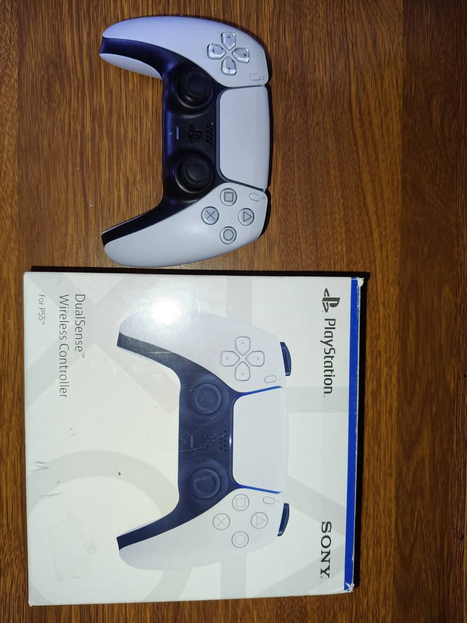 جويستك ps5 اصليه شرط نظافه100% بدون ولا شخط
سبب البيع انه استخدمها للpc واكو العاب ماتتوافع وي جويستك ps5 
سعرها 65الف 
مكاني بصره الابله شارع البلم 
***********

