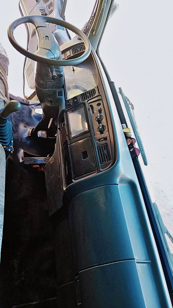 السلام عليكم كنتر بزون طول بدي اربعه ونص سنويه لل 2030 رقم واسط مكانها ميسان ***********
