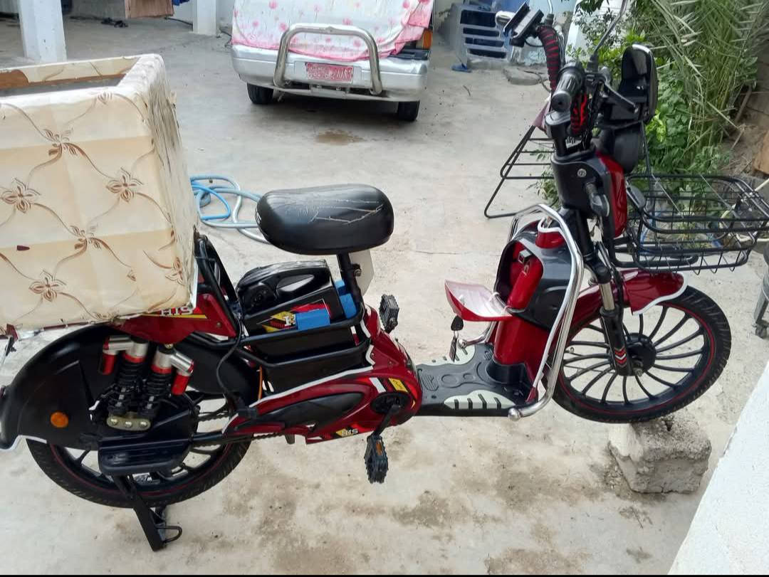 السلام عليكم باسكل شحن للبيع موديل 2024اشاير لايت بكلايت وهورن كله شغاله بطاريات5جديده على فحص  السعر 300وبي مجال  متواجد على خاص او الاتصال***********
