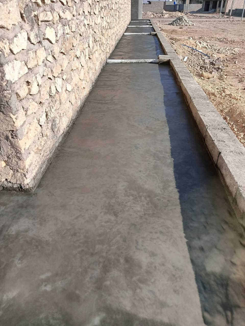 سلام عليكم يوجد كادر صب وسطار وسعار مناسبه
***********
