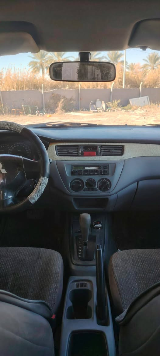 السلام عليكم ورحمة الله وبركاته للبيع سيارة مسيبوشي لانسر موديل 2010خليجيه بلاديه سيارة حلوة مال بيت مكفوله كير ومكينه وحداديه اماميه وخلفيه
وتخم تاير جديدة ومكفوله من صبغ وتبديل  رقم كربلاء انكليزي وبسمنه. سعرهة ب73وبيه مجال لشراي مكانهة كربلاء المقدسة  الاحسينه الالستفسار على رقم***********
