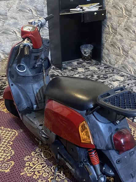 سلام عليكم دراجة بوليس 2008 مكينة خرسة دراجة كاملة مكملة خير من الله وملاحضة بسيطة بس راجز مالتهة شوية يكطع وصخ دراجة كدامكم خير مَـטּ الله ب650 وبيهة مجال للطيبين تواصل علا رقم ***********
