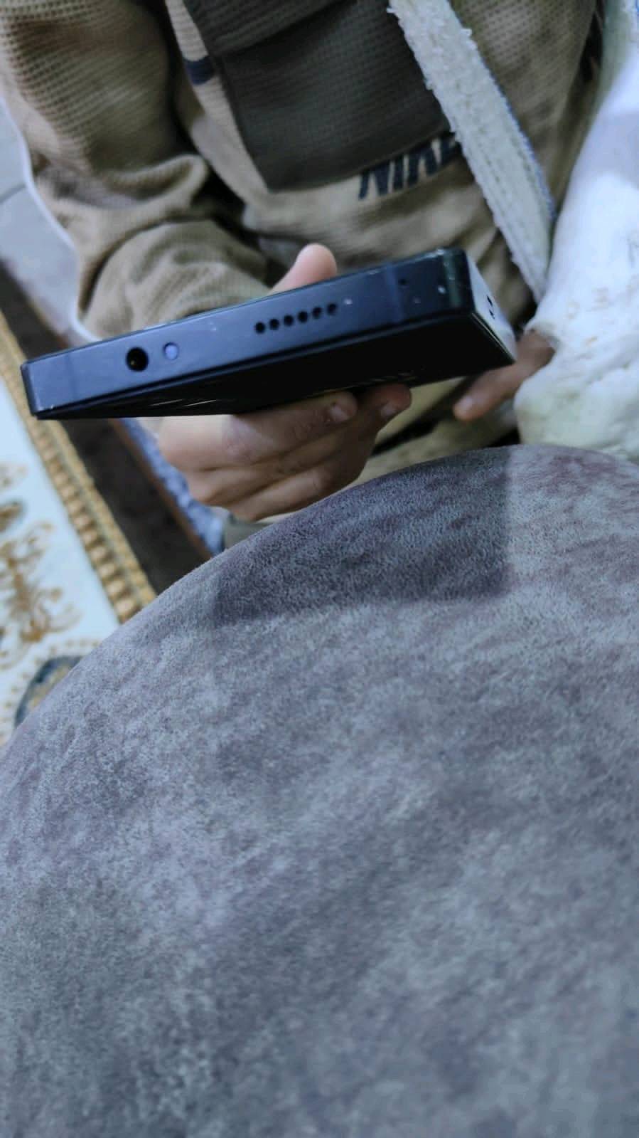 البصرة قضاء المدينه 
الجهاز كامل ملحقات ومكفول ونسخه عالمية  لللبيع ب850 او مراوس بجهاز اخر