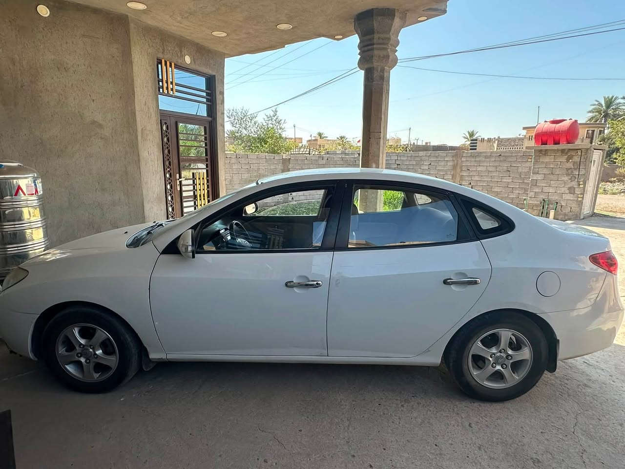 النترا ٢٠١٠ خليجي ١٦٠٠ كير ومكينه مبدل جديد مال حاويه مبدل دشبول وستيرن تحكمات مال افانتي  تبريد ثلج شواصي مابيها شي السيارة بيها بنيد مبدل بس مو حادث بجم وبيها كم مكان راجع بارد ابيع حزام 
سعرها ٩٠ ومجال بسيط 
***********

