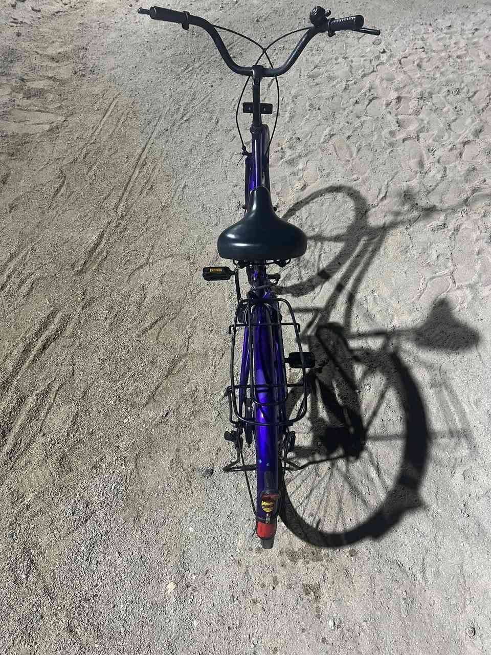 السلام عليكم باسكل للبيع فقط ما اروس مكاني شط العرب الجزيرة السعر 100 وبي مجال ***********
