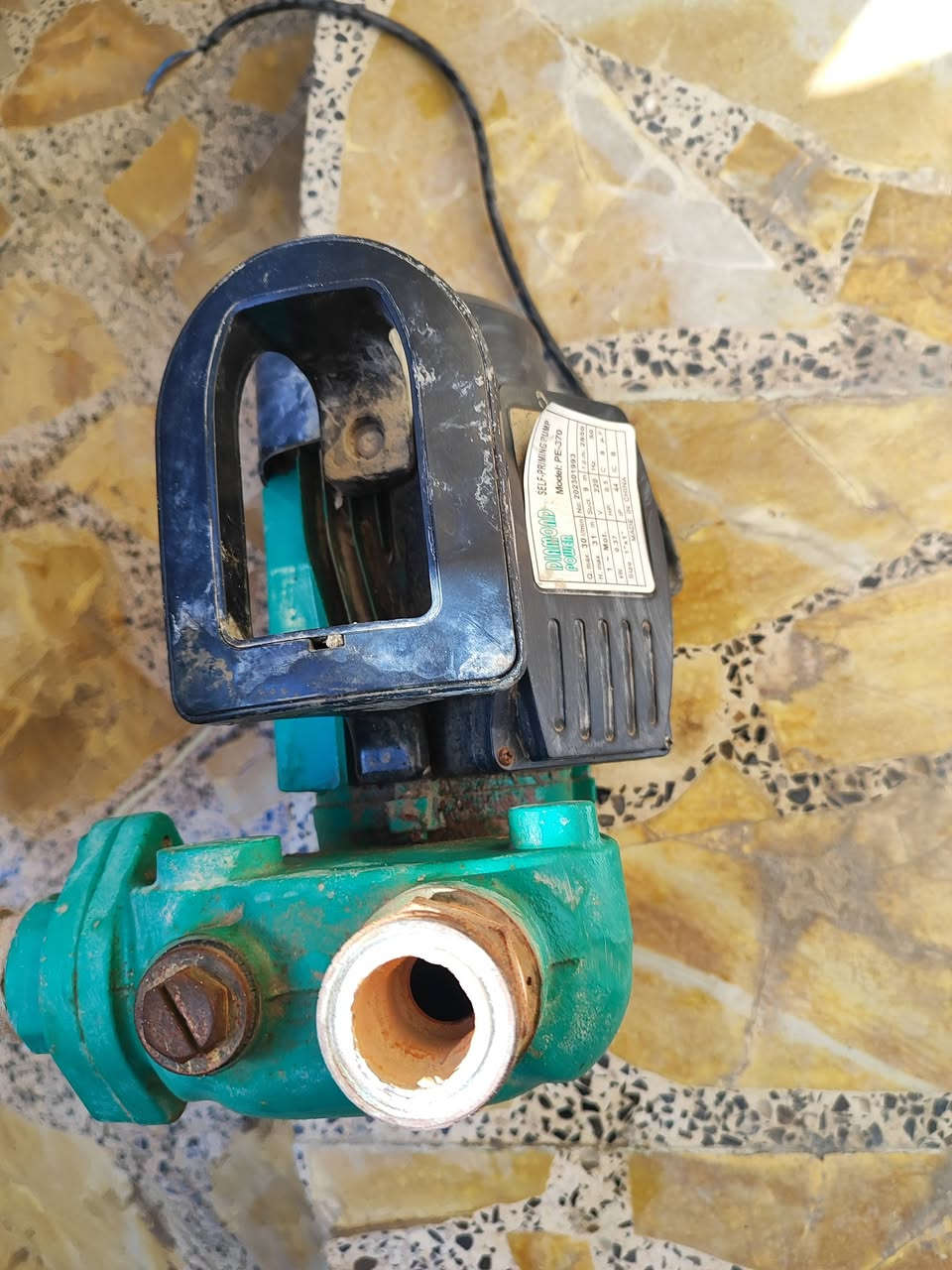 سلام عليكم ماطور ماي شغال سعره ٢٥ الف  وجرباي سعرها ٧٠ مكاني كربلاء حيل نضال ***********
