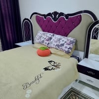 جرباية مع ميز مراية للبيع  ب150  07718468536