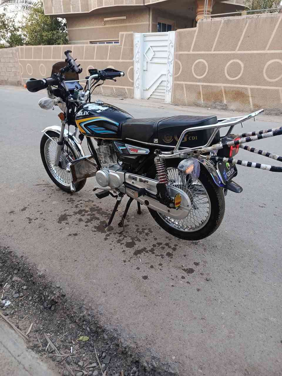 ‬‏السلام عليكم دراجه للبيع موديل 2025 كفالة عامة ما ناقصهة برغي المحرك ماممدود عليهة  سبانةالون سود ا ال
السعر 775 بيهة مجال    العنوان ديالى خان بني سعد الرقم ‏‪***********‬‏
