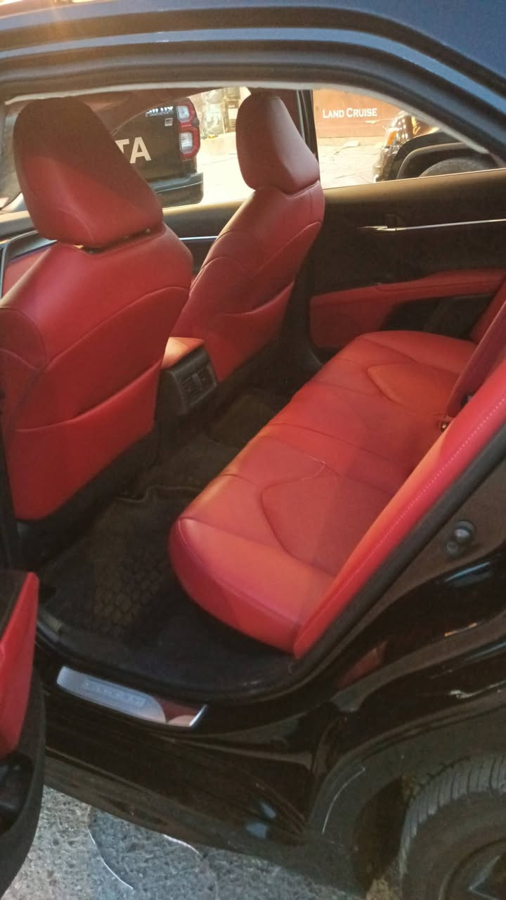 كامري XSE 2022 هايبرد
بيها 3 قطع وقطعة بأمريكا كلير فول مواصفات
ماشية 44 الف رقم بغداد  داخل احمر مميز باقي المواصفات مبينه ايرباك ستيرن وبردو 
سعر 188 وبيها مجال بسيط للاستفسار ***********
